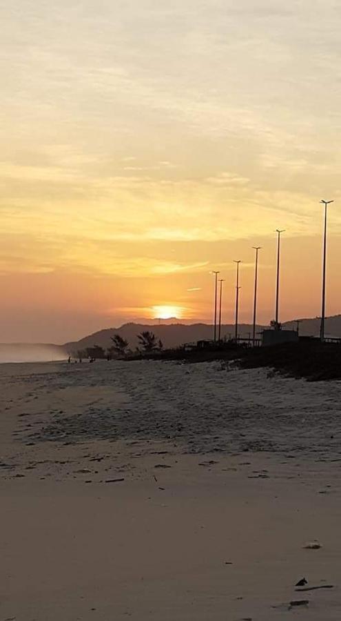 Casa Em Frente A Praia De Jacone ซากวาเรมา ภายนอก รูปภาพ